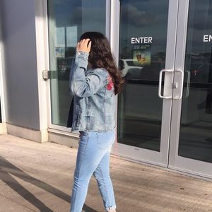 Meet your Posher, Mina